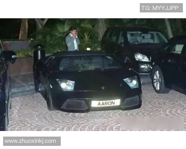 足球巨星的专属车牌号码揭秘他们与豪车的独特缘分